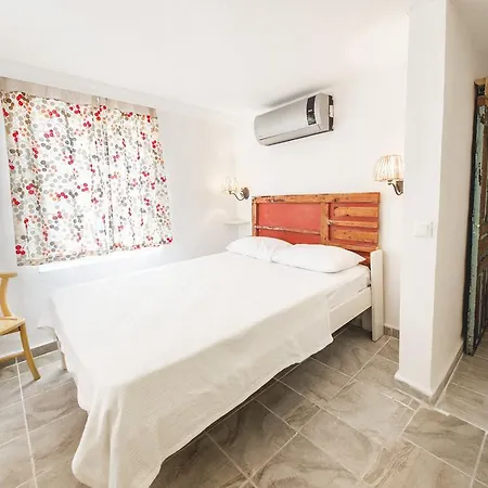 Kuytu Kose Pensión Kaş